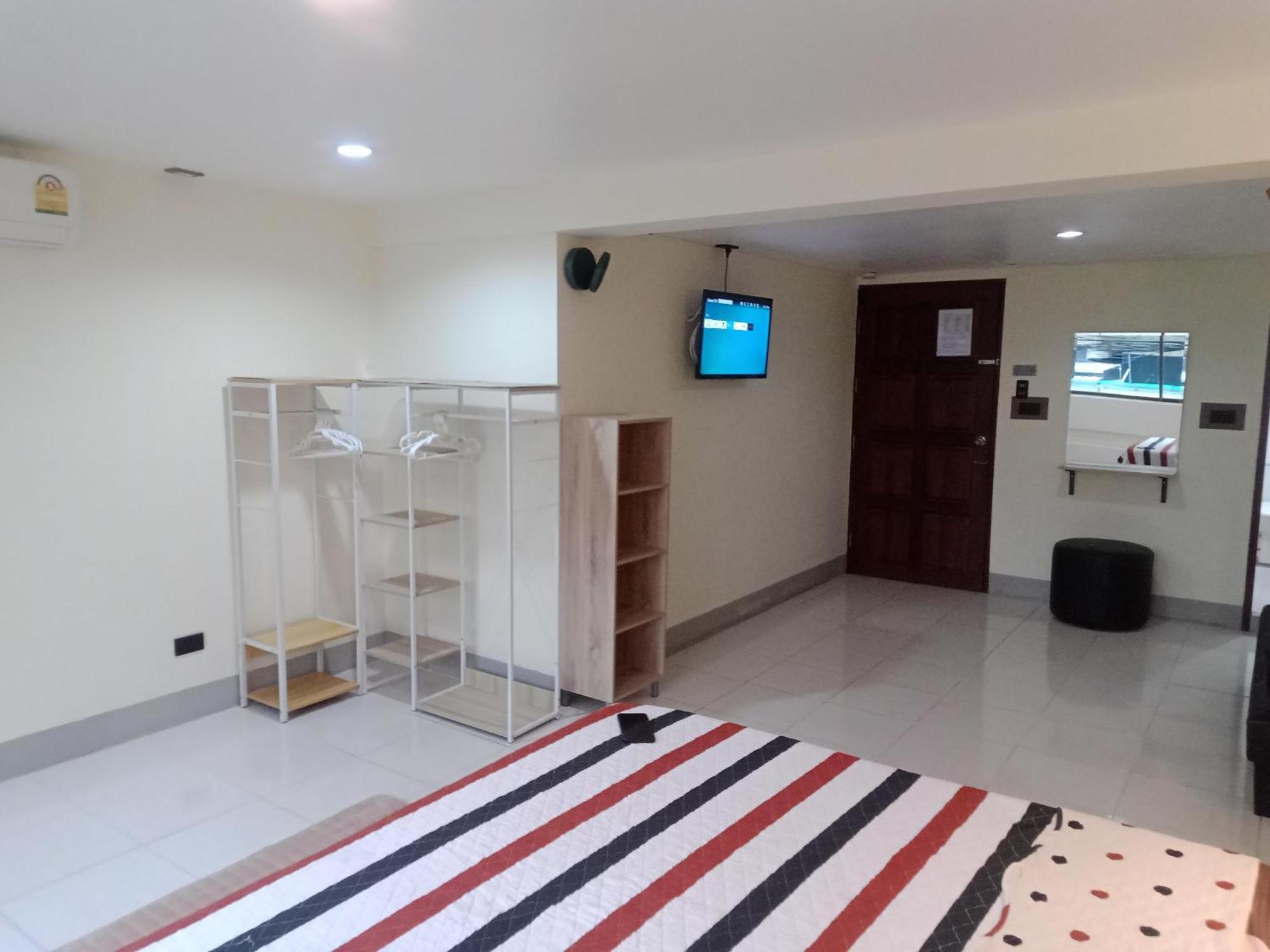 Living Room Guesthouse & Cafe Bar Karon Exterior foto